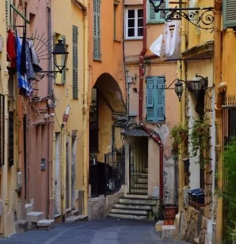 Appartement Magnifique T2 Proche Et Refait A Neuf Avec Terrasse