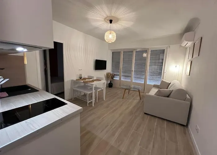 Magnifique T2 Proche Et Refait A Neuf Avec Terrasse Apartment *