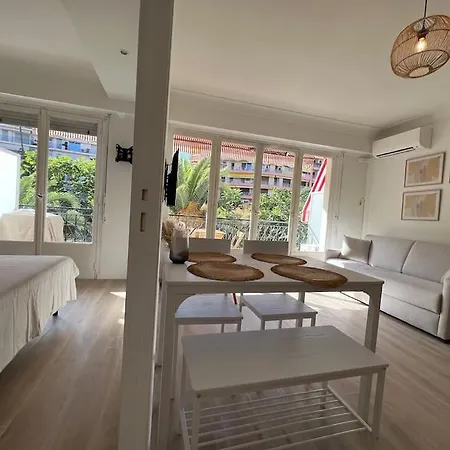 Magnifique T2 Proche Et Refait à Neuf Avec Terrasse * Menton