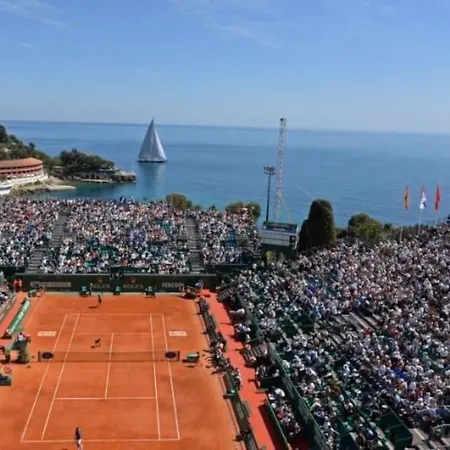 Daire Magnifique T2 Proche Et Refait A Neuf Avec Terrasse *