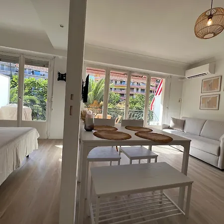 Magnifique T2 Proche Et Refait A Neuf Avec Terrasse * Menton