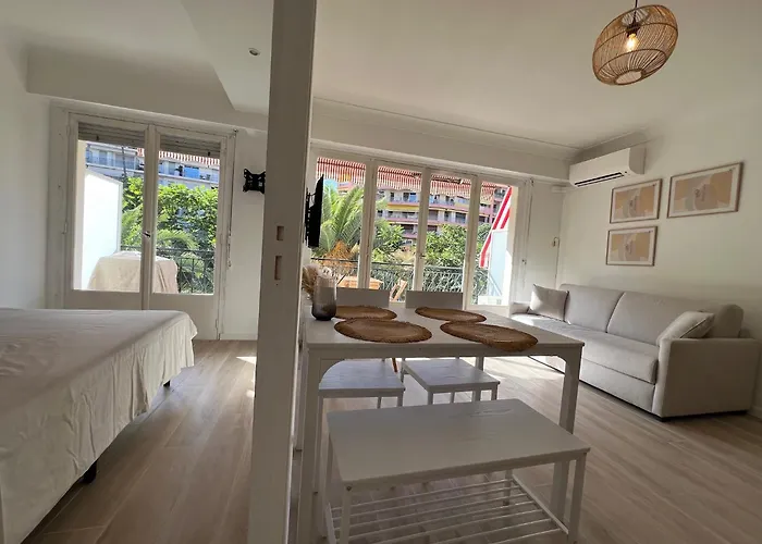 Magnifique T2 Proche Et Refait A Neuf Avec Terrasse * 멍똥